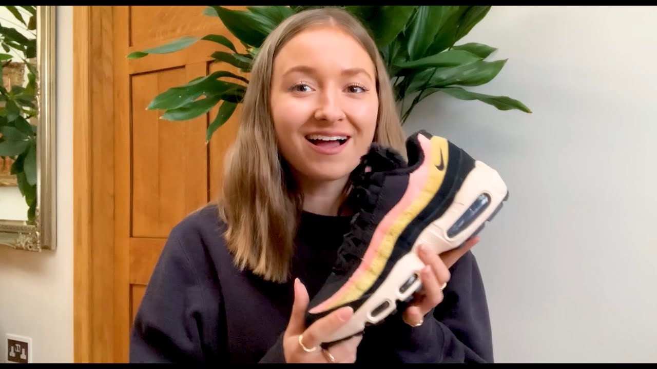 Unboxing Nike Air Max 95 Fur Tongue Black/Blue/Pink, Closer Look & Review | The Sole Womens