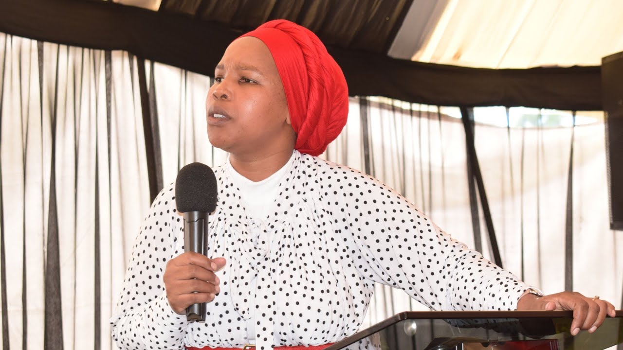 Izibusiso neziqalekiso endlini kaJehova by Pastor Bophela