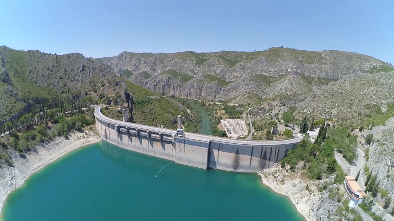 IMPRESIONANTE. Espectaculares vistas de la presa de Buendia desde el cielo.