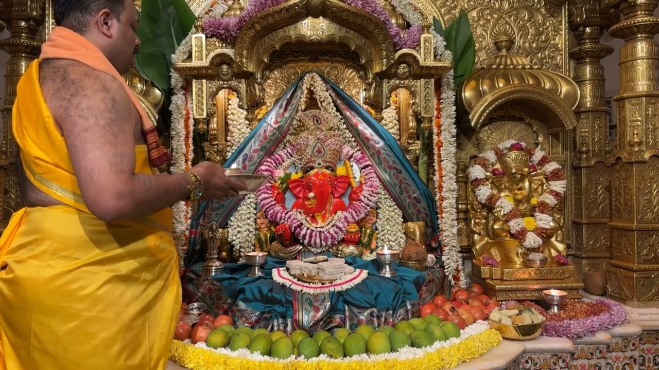 श्री सिद्धिविनायक LIVE आरती दर्शन | Siddhivinayak Ganpati Dadar Aarti🙏🏻 11/03/2026🛕