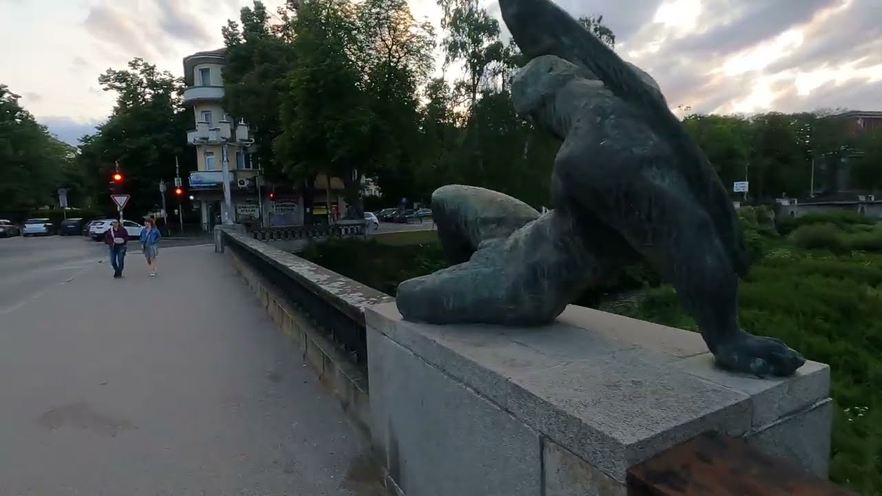 🌆 Walking Gabrovo on a Saturday Evening