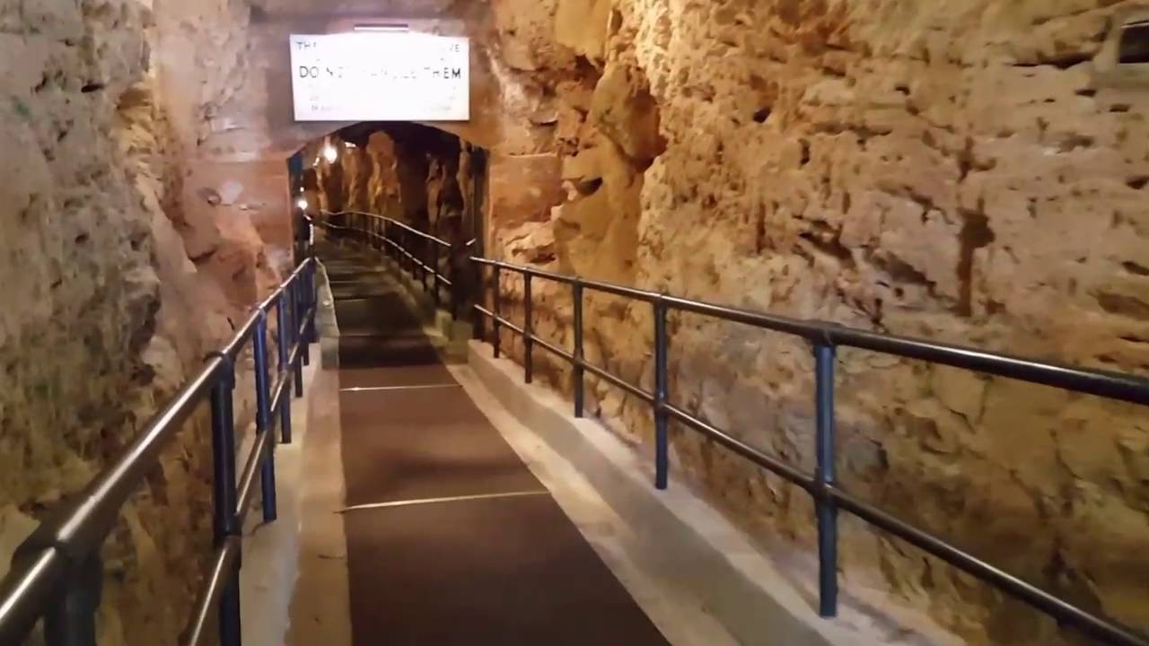 Jalan jalan ke White Crystal Cave Bermuda