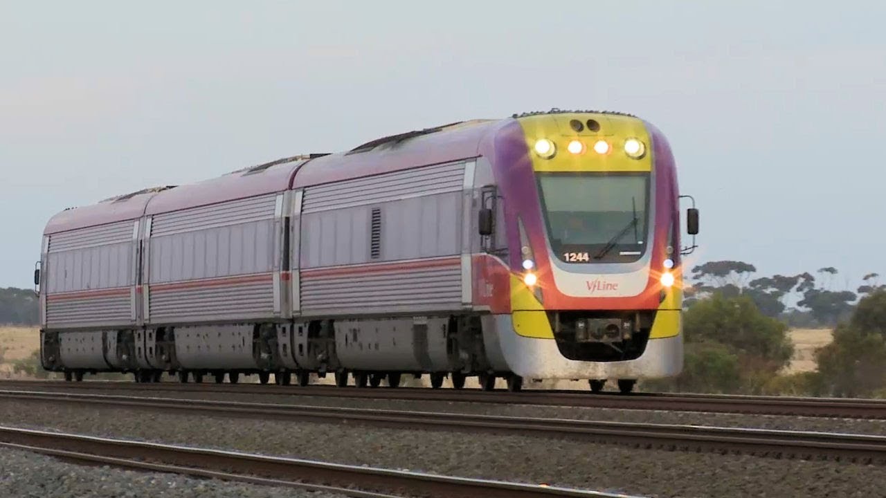 Lots And Lots Of V/line Passenger Trains On The Geelong Line (6/1/2011) - PoathTV Australian Trains