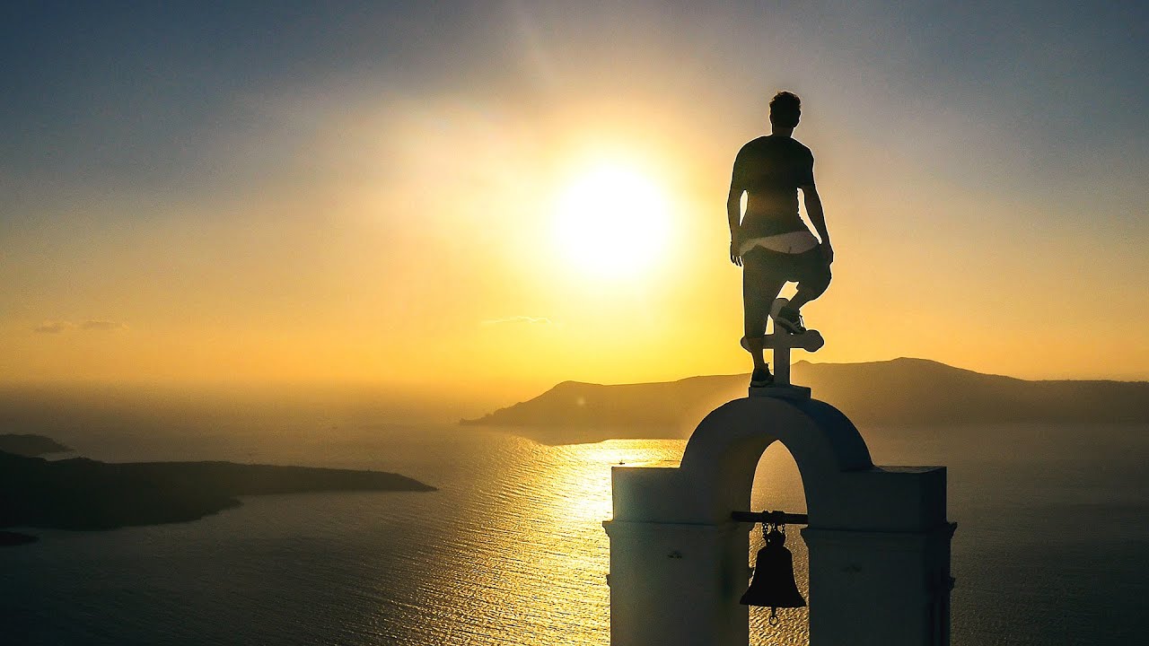 Santorini - White roofs under my feet // Team Jestion 4k