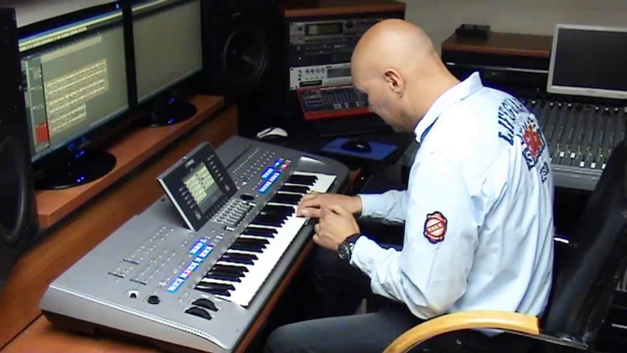 Jurgen Kuppens Jazz accordion on the Yamaha Tyros 4