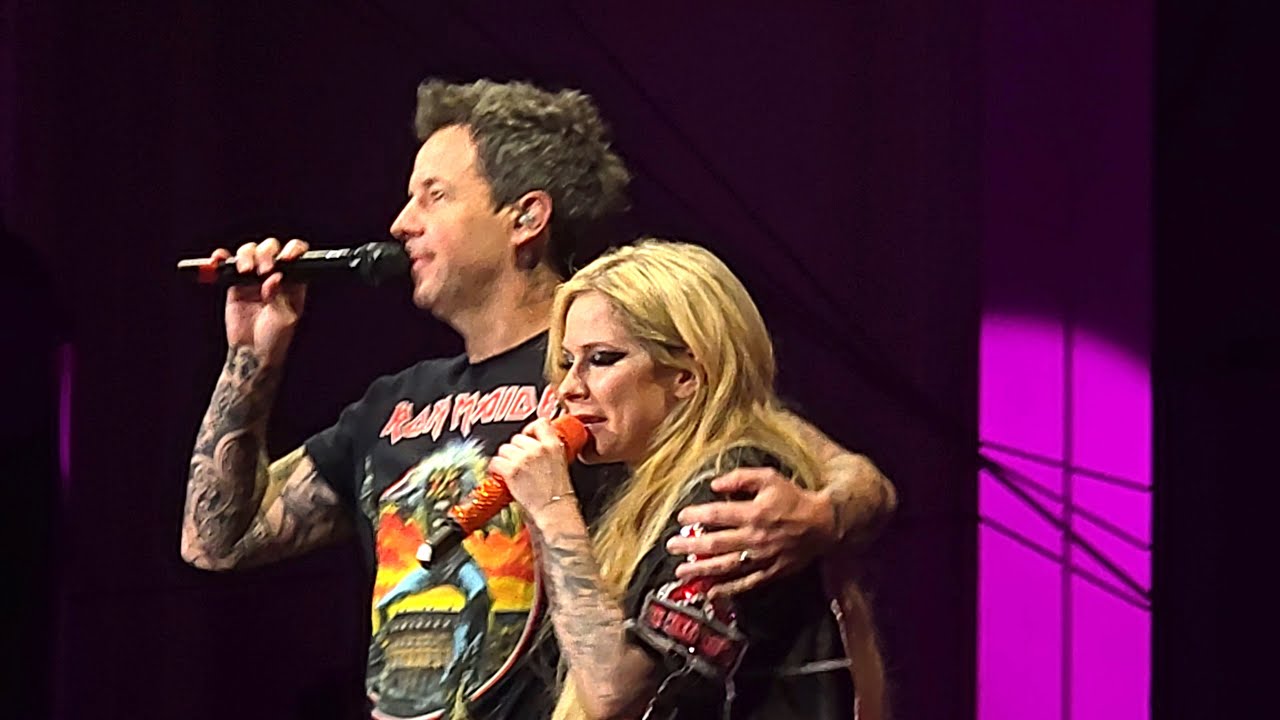 Avril Lavigne with Simple Plan  - Live | Addicted - PNC Bank Arts Center, Holmdel NJ  8/23/24