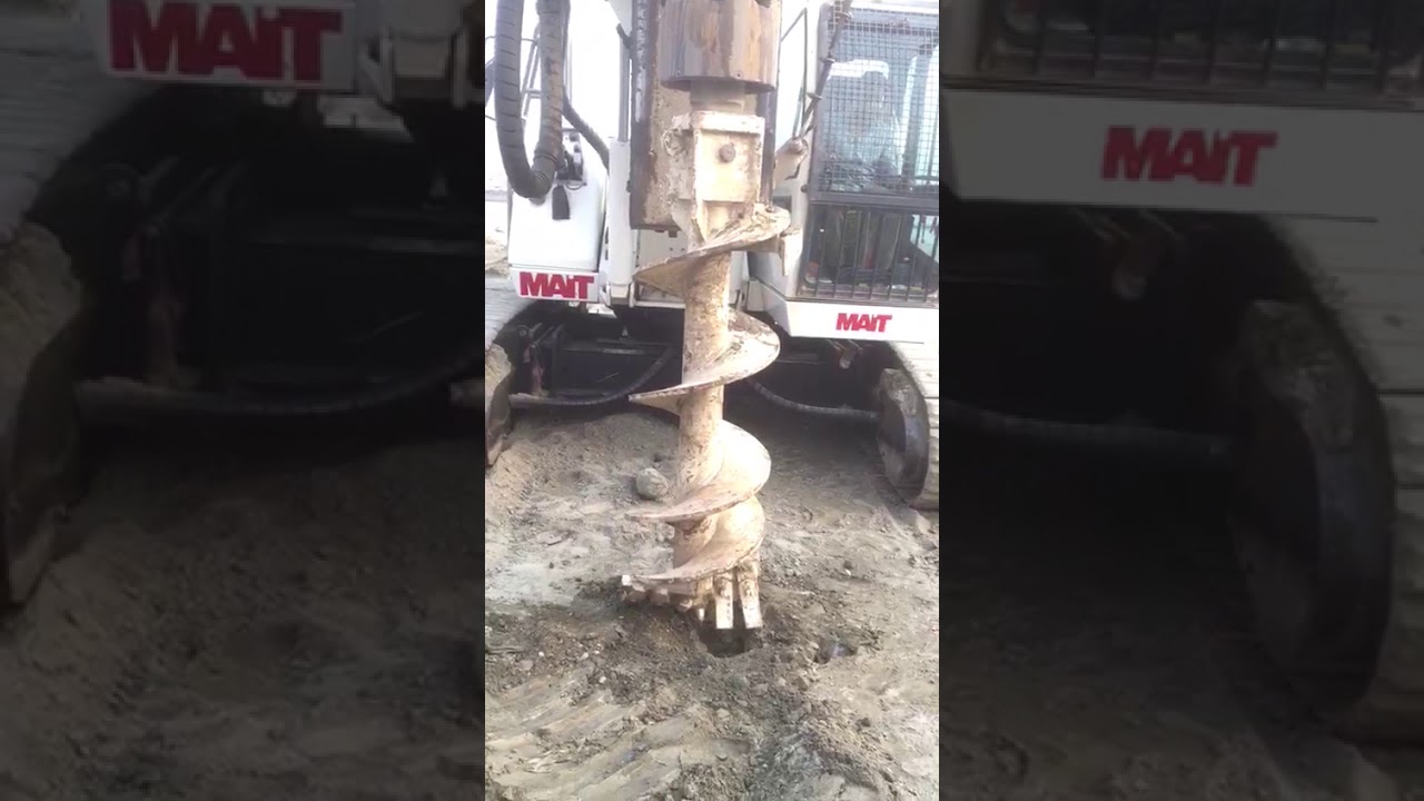 Mait hr120 Piling Rig working .......