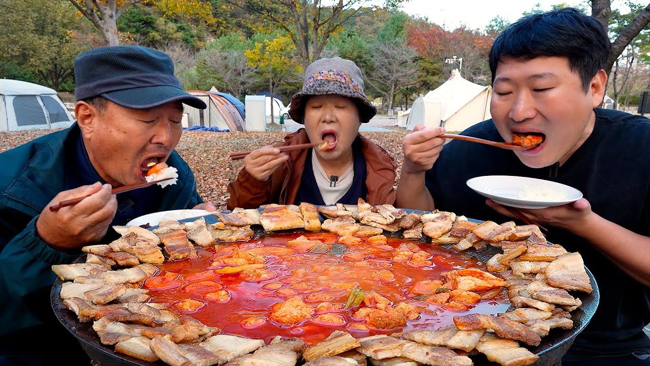 Самгёпсаль! Корейское барбекю на гриле на кемпинге! - Шоу еды Mukbang