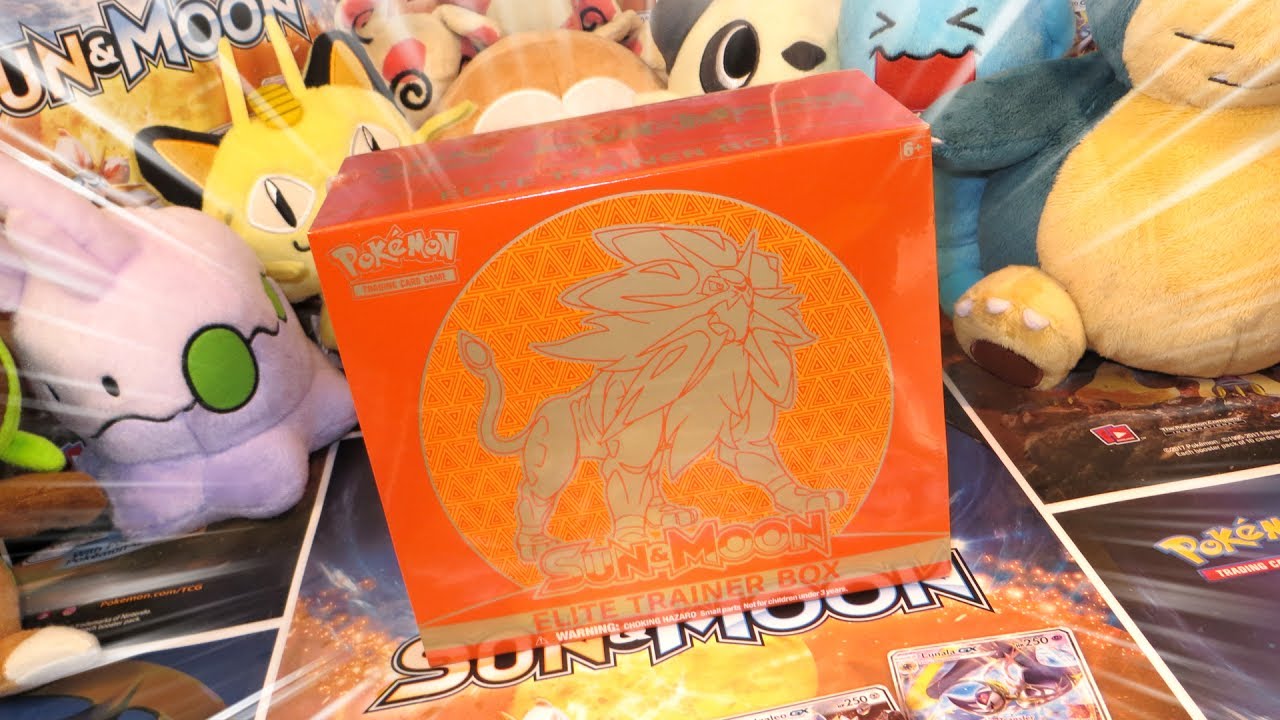 Opening A Pok&eacute;mon SUN & MOON Elite Trainer Box: Solgaleo!