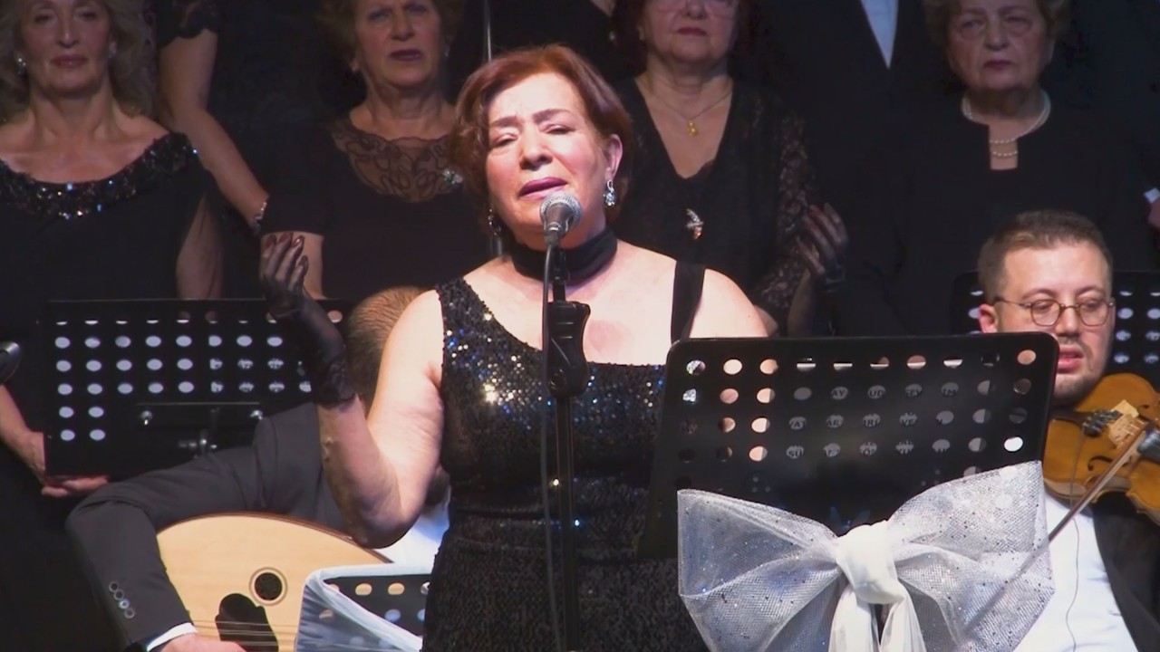 Bekledim gelecektin ömre bedel an gibi - Reyhan YILDIRIM