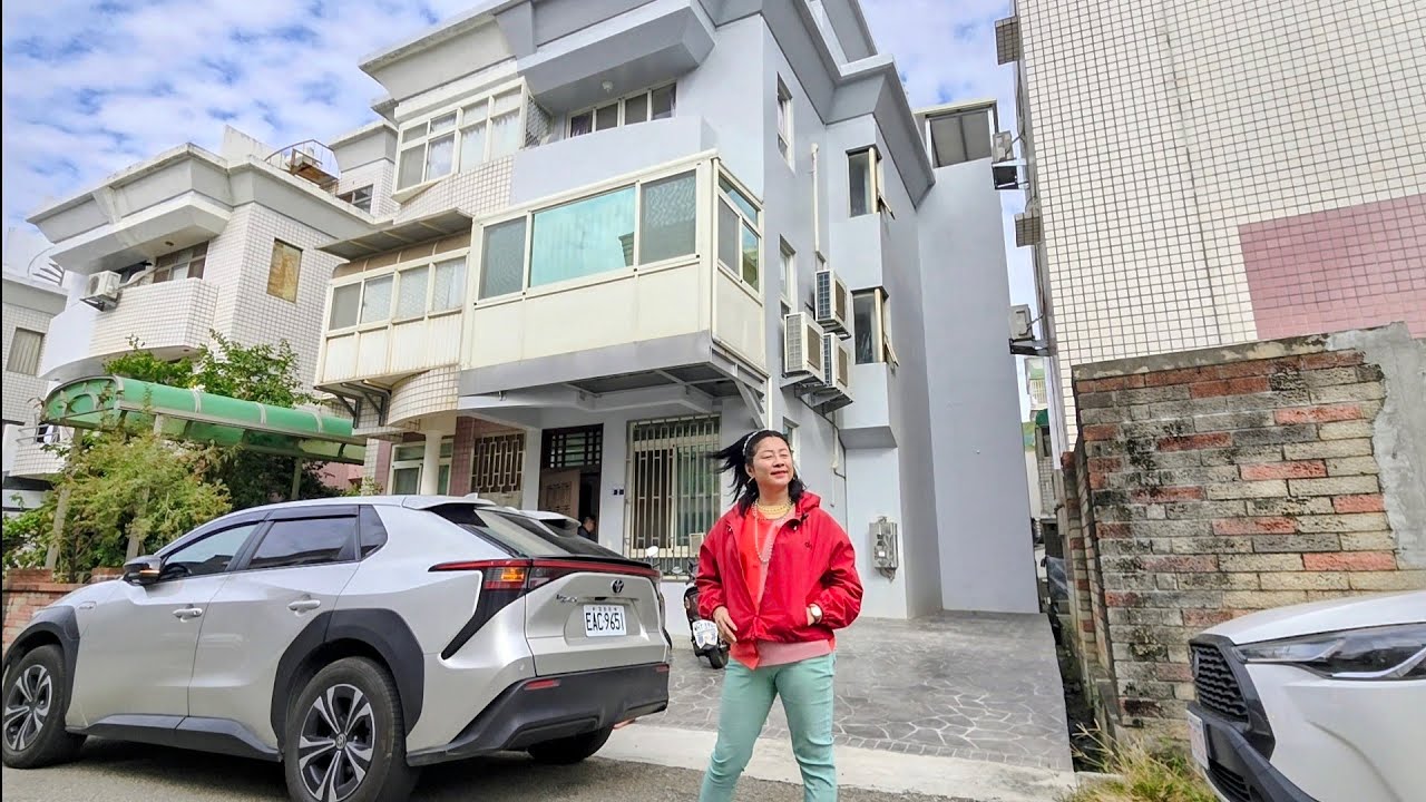 ❤️智取台中近東海大學帝王座向完全採光邊間有側院可4車位34大地坪大面寬多陽台多露台可空中花園大4房4衛住2可營登4樓透天別墅（可規劃孝親房/電梯）有天然瓦斯1890萬0977188512傅晏棠房地產