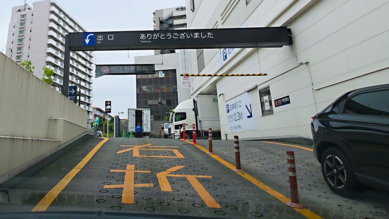 Luzｰラズｰ湘南辻堂『地下』駐車場出口から｜藤沢市 辻堂神台 ショッピングモール