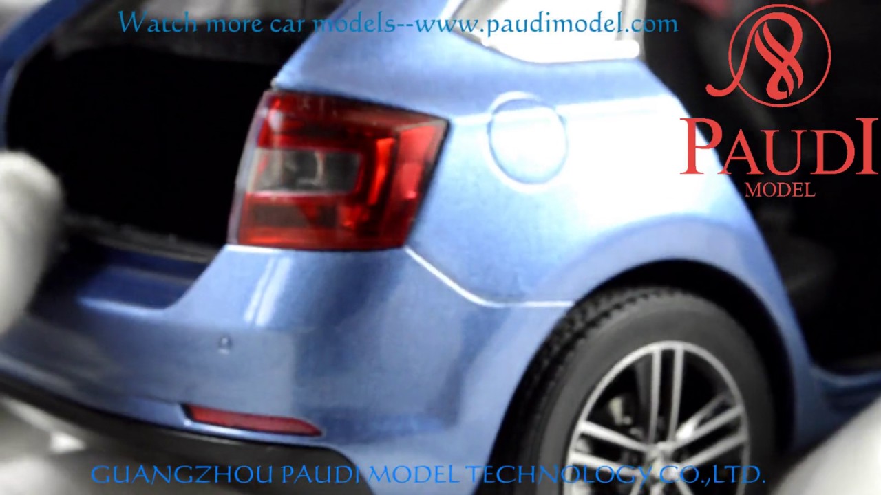 1:18 scale Skoda Rapid Spaceback 2014 Diecast model car(blue)