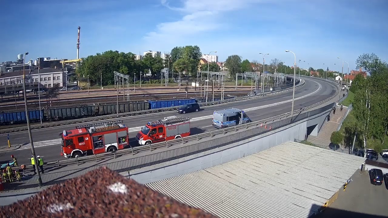 Malbork. Wypadek na alei Wojska Polskiego. Ranny 77-latek jadący hulajnogą  zapis z kamery TvMalbork