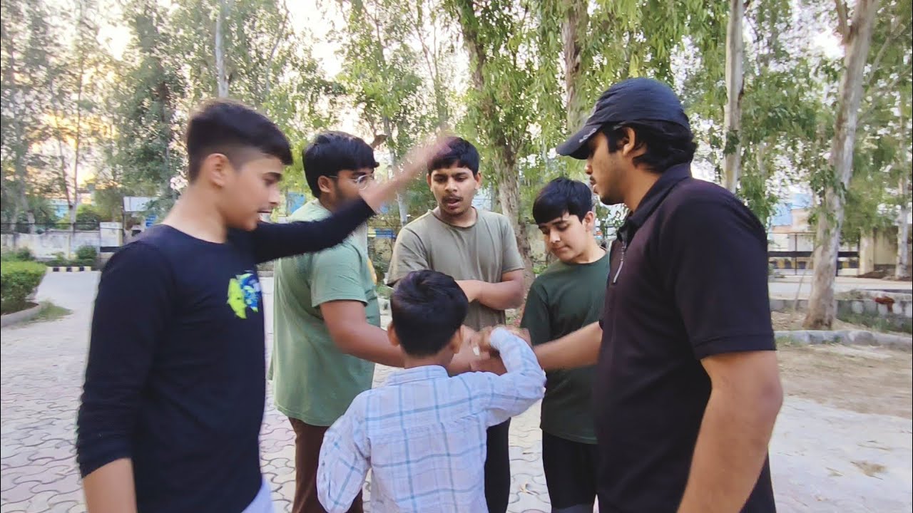 Bachpan Ki Yaadein! ❤️ Playing Hide & Seek 🙈 Itne Saal Baad Fir Se😂