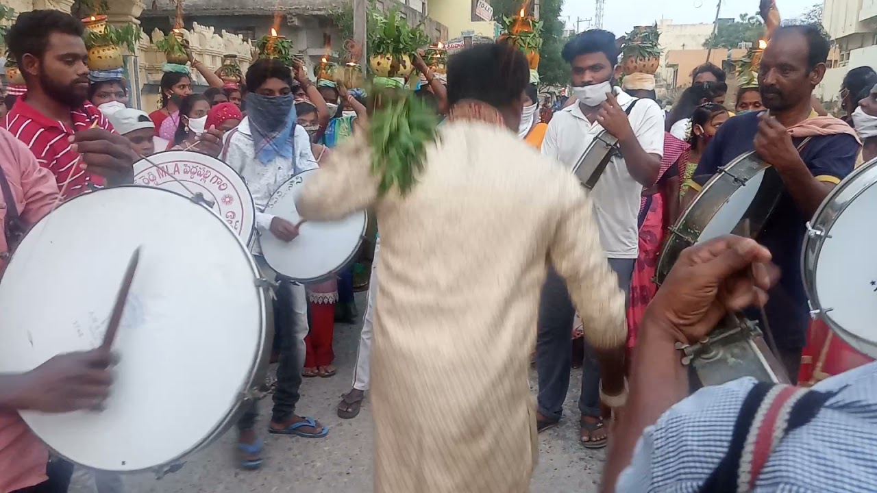 Peddapalli pochamma bonalu