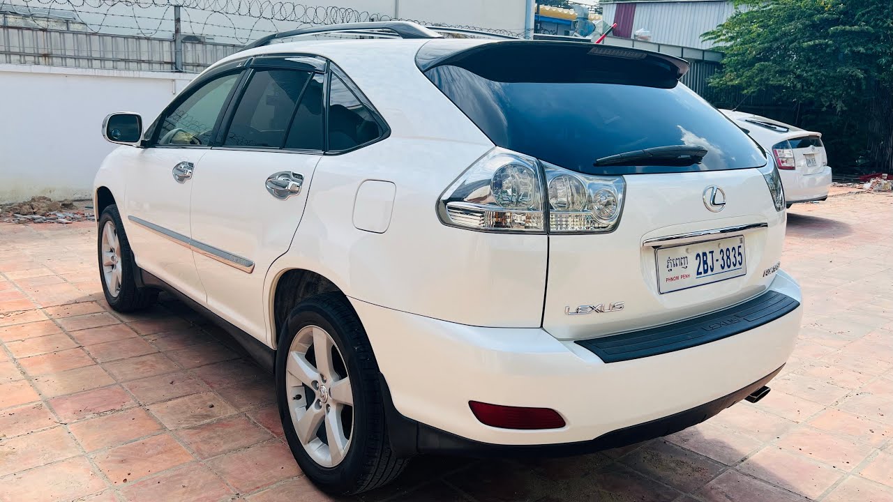 Lexus RX330 ជាប្រភេទឡានទំនើប និងតម្លៃធូរៗ ឡាននេះ 2005 H Full Option P1 ខាងក្នុងលឿង