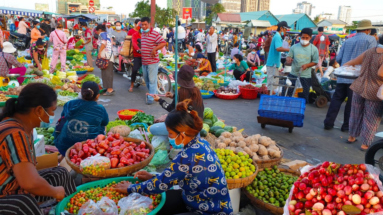 Early Morning @ Chhbar Ampov Market - Fruits & Vegetables Market - Morning Market Food Scenes