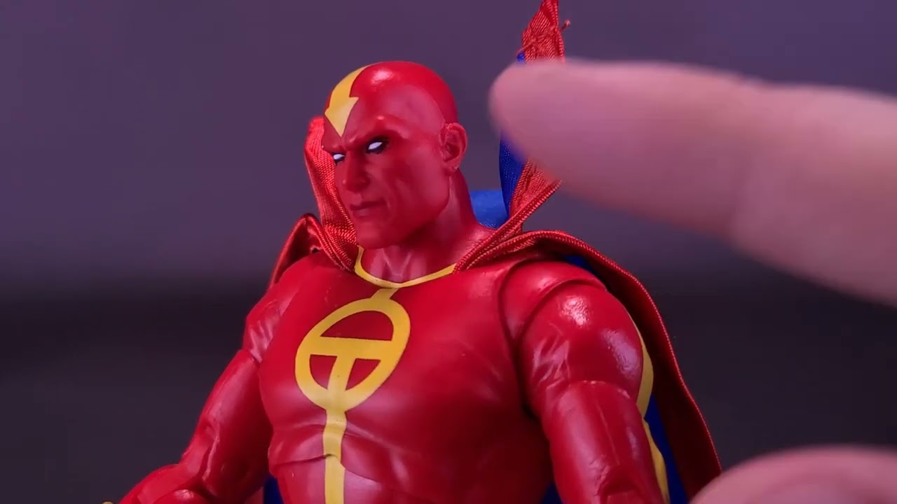 Обзор фигурки DC Multiverse DC Bronze Age Red Tornado от McFarlane Toys | @TheReviewSpot