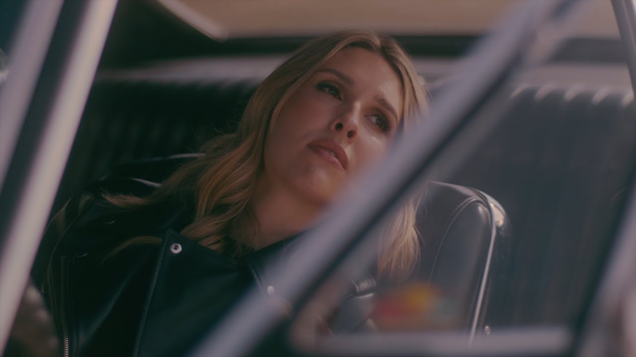 Krystel Mongeau - Un nouveau jour (Vidéoclip officiel)