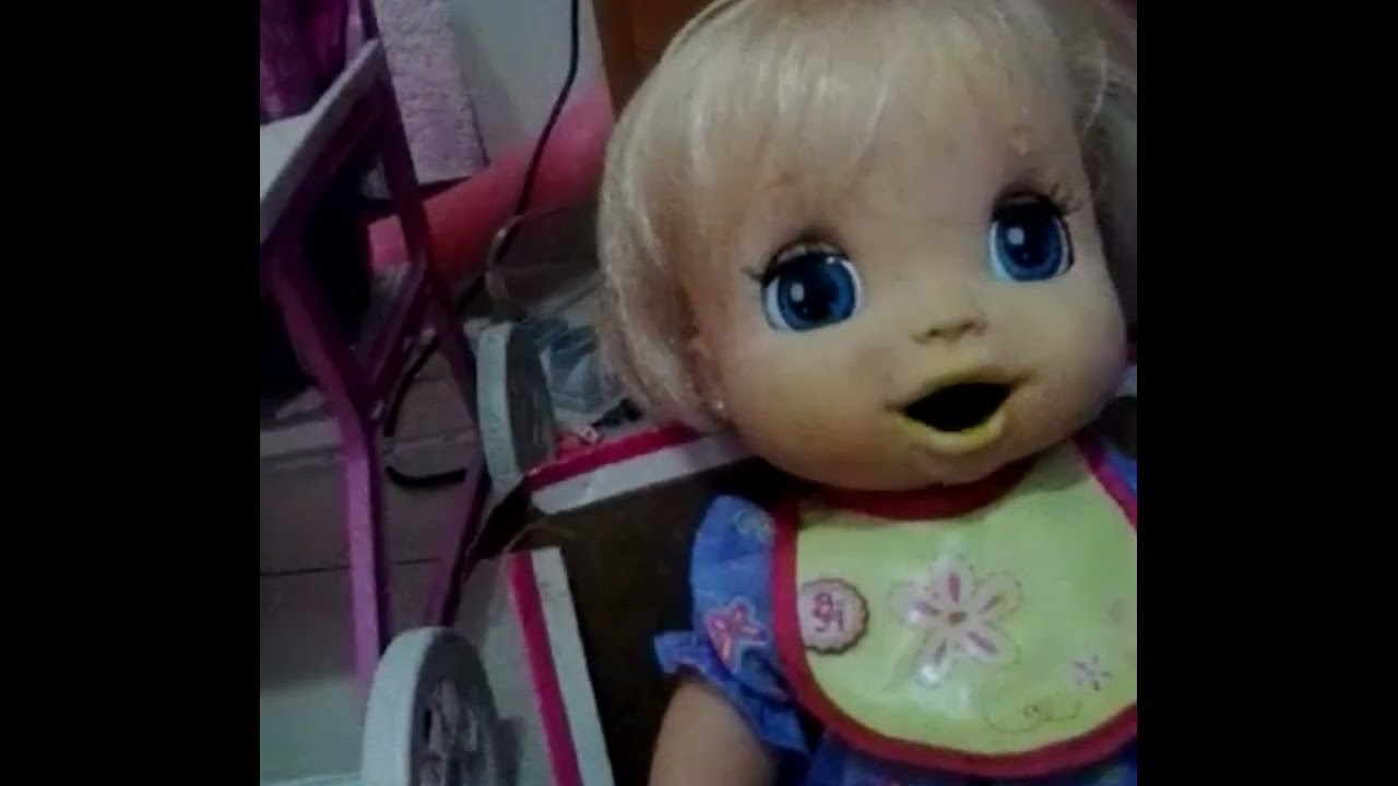 VÍDEO ANTIGO-Janta e passeio da minha Baby Alive Linda Surpresa Roxa, Nathally(2014)