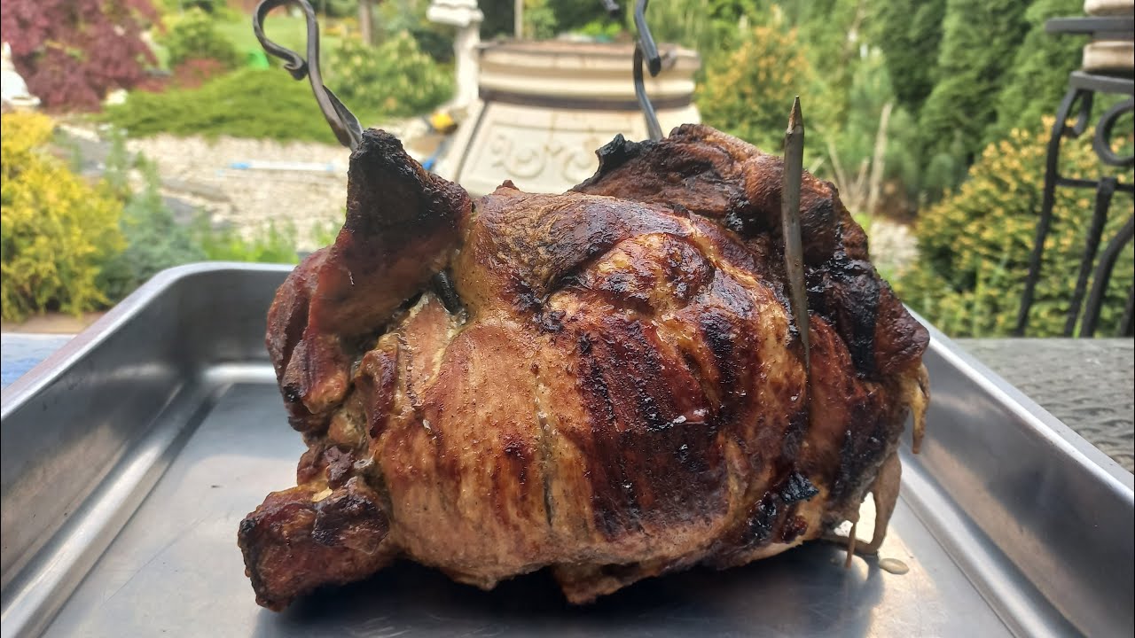 6 kg łopatki wieprzowej w jednym kawałku w piecu Tandoor.
