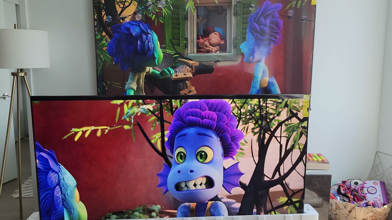 Hisense U7G vs Vizio PQX-H1 Bright Room Test