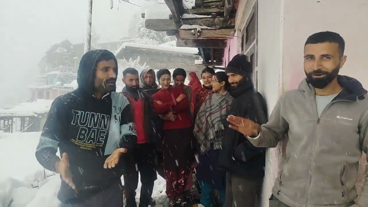❤️First  sesion snowfall at my home 🏠 town sazzar ❤️ 
