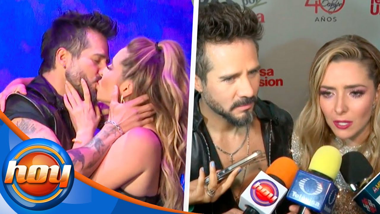 Ariadne Díaz y José Ron sorprenden con inesperado beso en la presentación de Papás por conveniencia