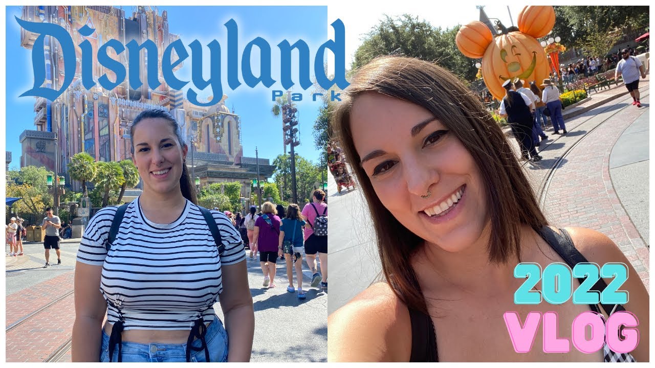 MY FIRST TIME AT DISNEYLAND! 🎃 | Oct. 2022 Vlog