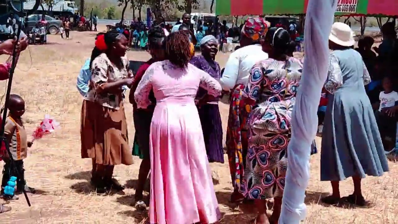 MAMA HUYU ALIBARIKI WATU SANA