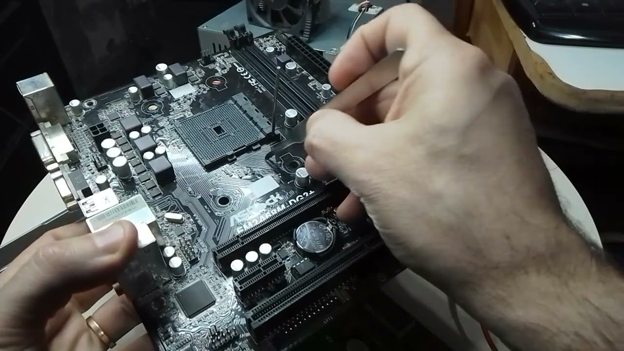 Usando Tester RAM en Mother Asrock FM2 que no da video - Code error 84