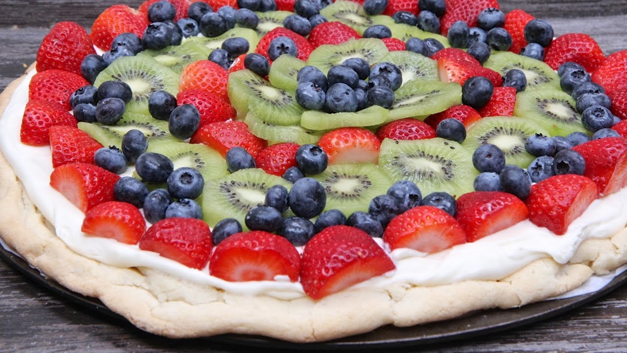 How to Make A Fruit Pizza (From Scratch)