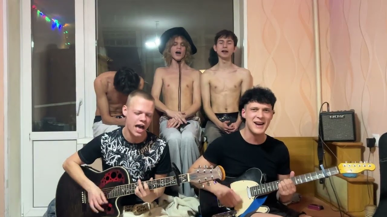 Homemade acoustic live: Support portal- it&rsquo;s 6 am and I still miss u