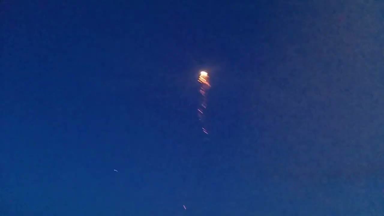 fyrværkeri og kanonslag i dagslys og mørke fyrværkeri test 2 2024-2025(crazy)