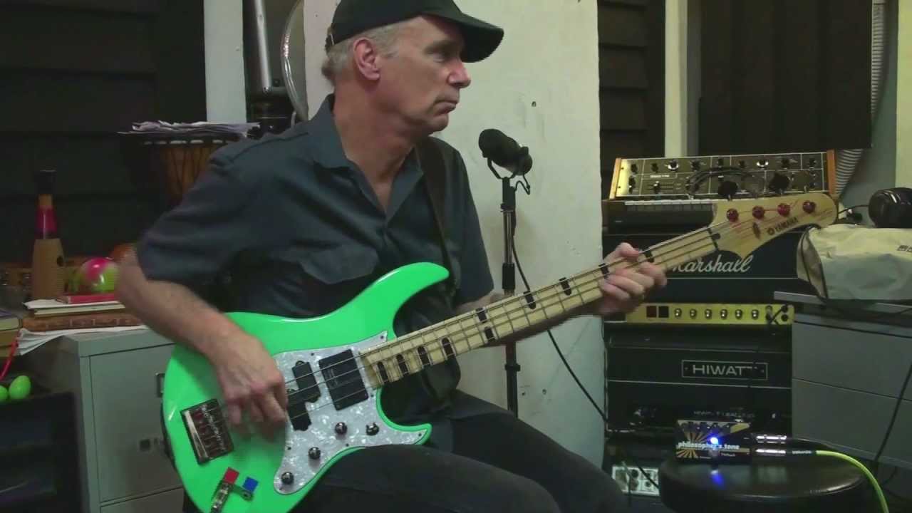 Billy Sheehan Studio Bass Solo on Pigtronix Philosopher's Tone Compressor - Shredding!