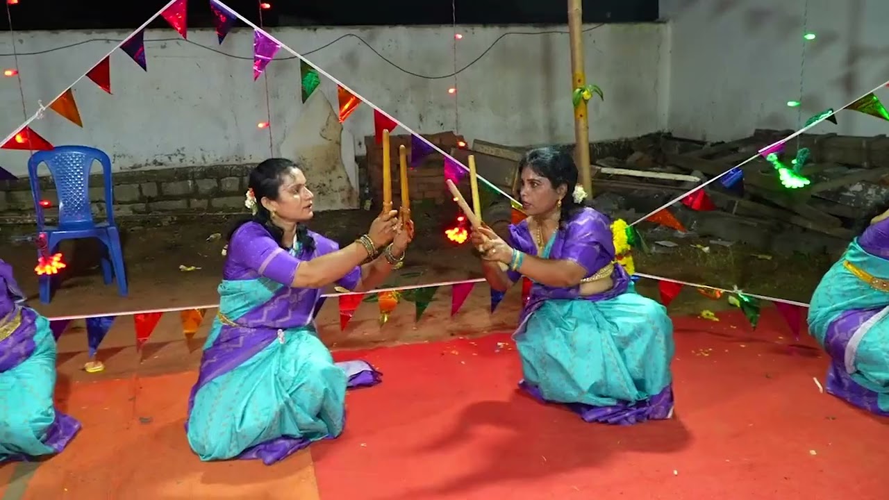 Sri Renuka Devi Kolata Brundham . Bangalore Guru: Padma Baillelli Vasthundi Durgamma