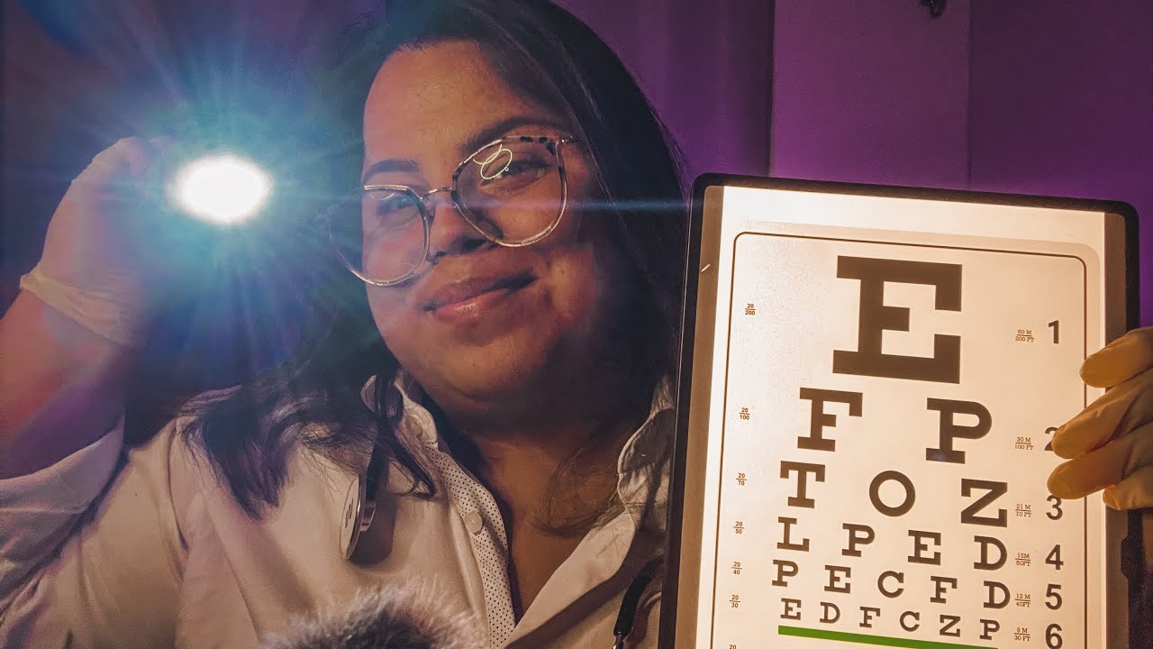 ASMR caseiro - Examinando seus OLHOS | Oftalmologista com Lanterna (SIGA A LUZ) Luvas de Látex