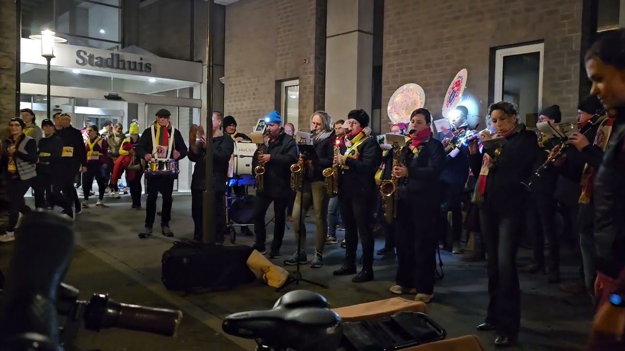 Sjores Ambras Band bij het stadhuis | Lightrun Hulst 2026