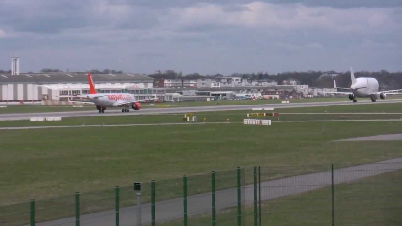 A320-214 EasyJet G-EZUT takeoff and landing
