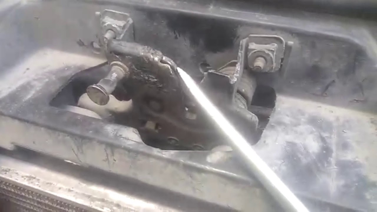 Как открыть копот у авто Ауди А6 С5
