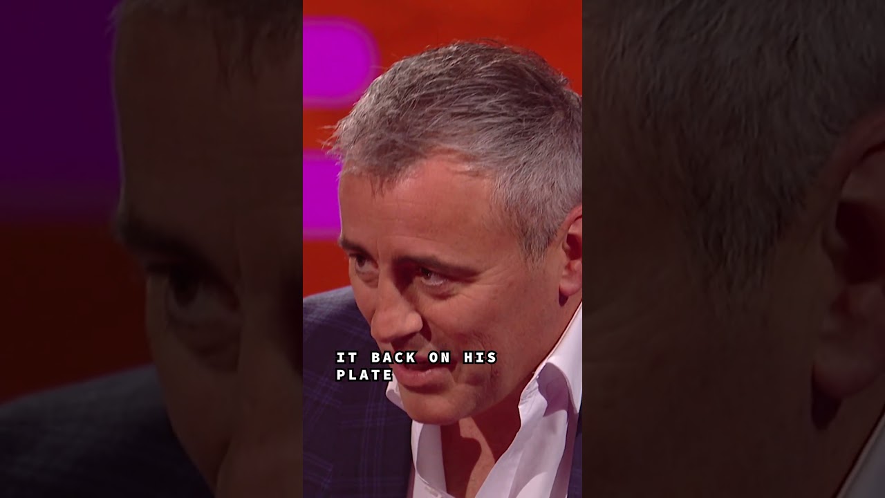 Matt LeBlanc trifles with David Schwimmer 🤢