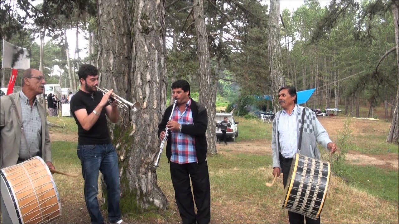 Çamavşarlı Saffet Usta / Kırmızı Gülün Alı var