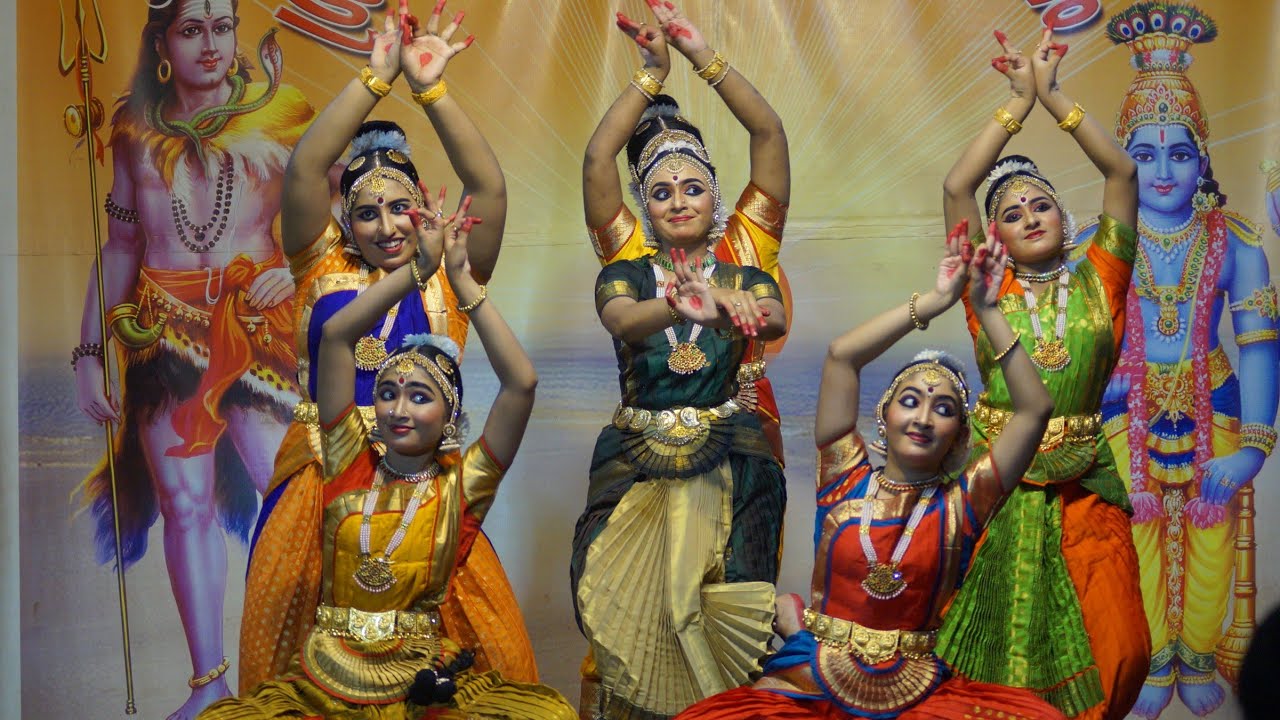 Saraswathi Varnam | Navarathri Programme @ Vengeri Mahadeva Temple |