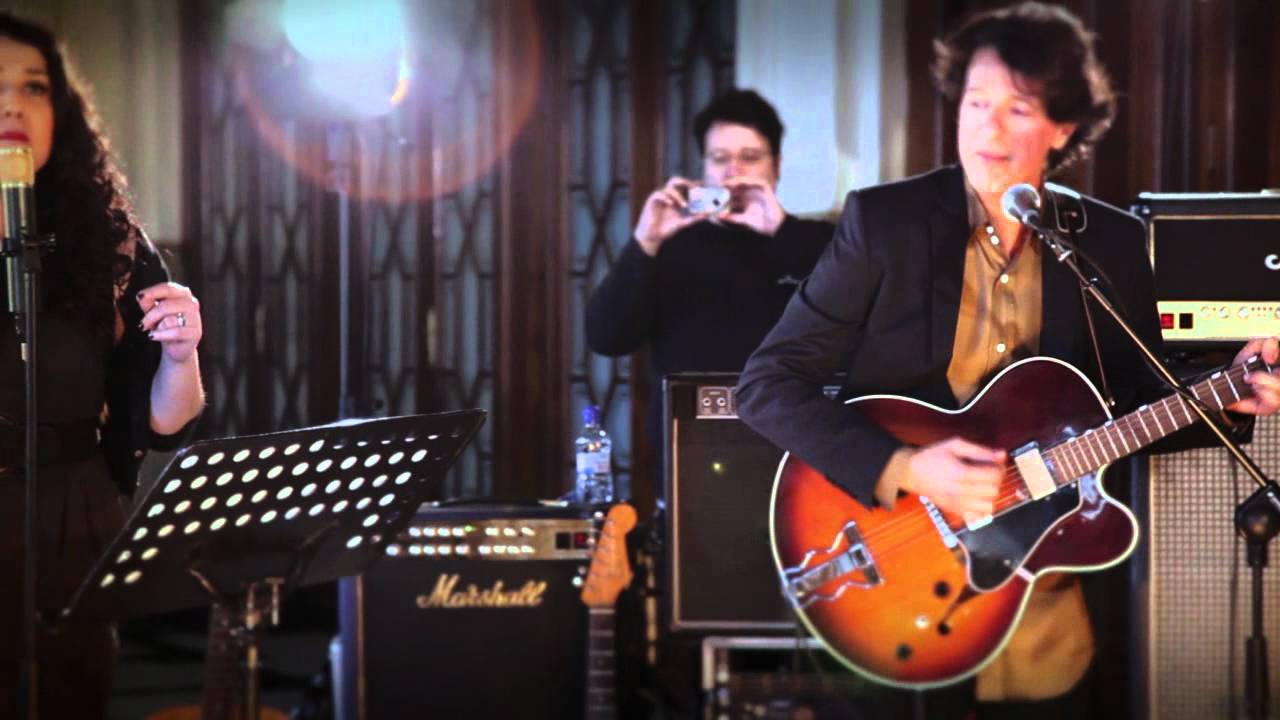 Vuelvo a pensar en ti (Little Prayer - La boda de mi mejor amigo)