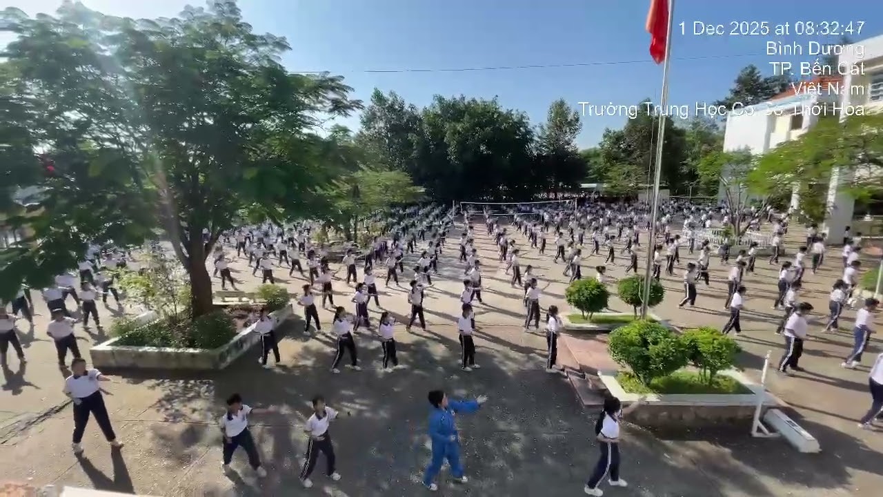 HỌC SINH TRƯỜNG THCS THỚI HÒA ĐỒNG DIỄN VÕ NHẠC VOVINAM XÁC LẬP KỶ LỤC THẾ GIỚI