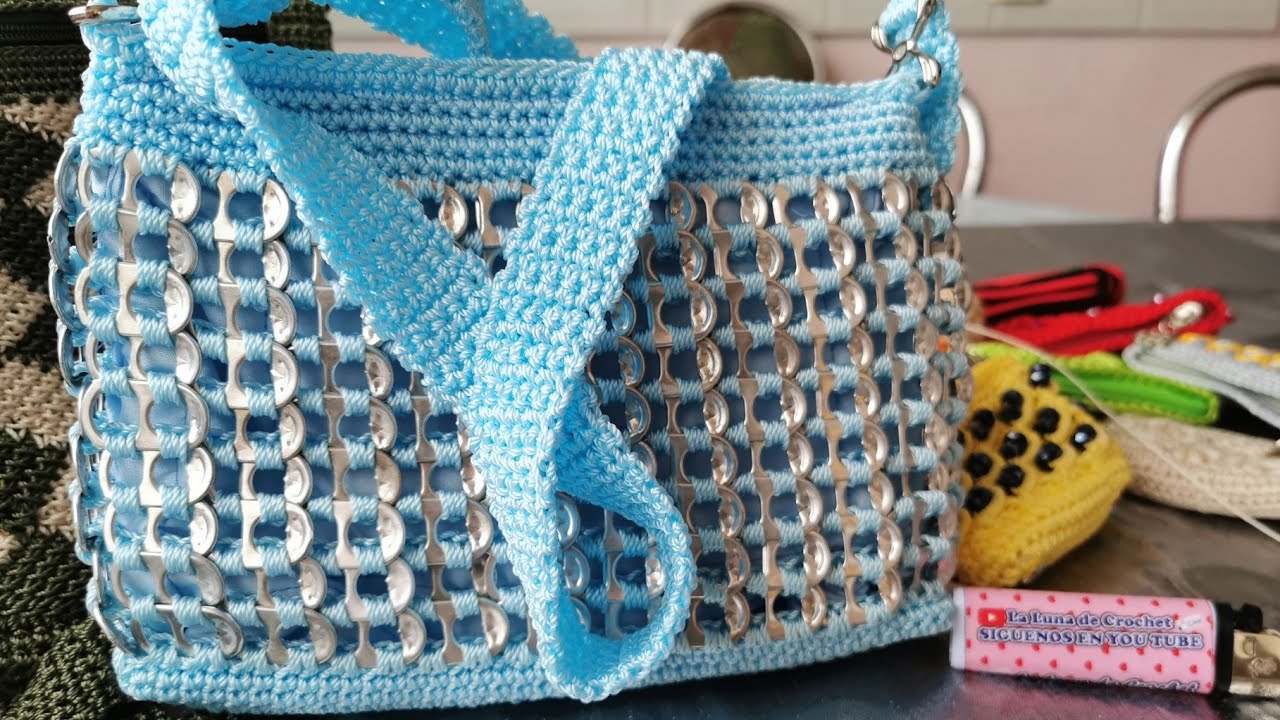 Bolsita Tejida a crochet con fichas de lata