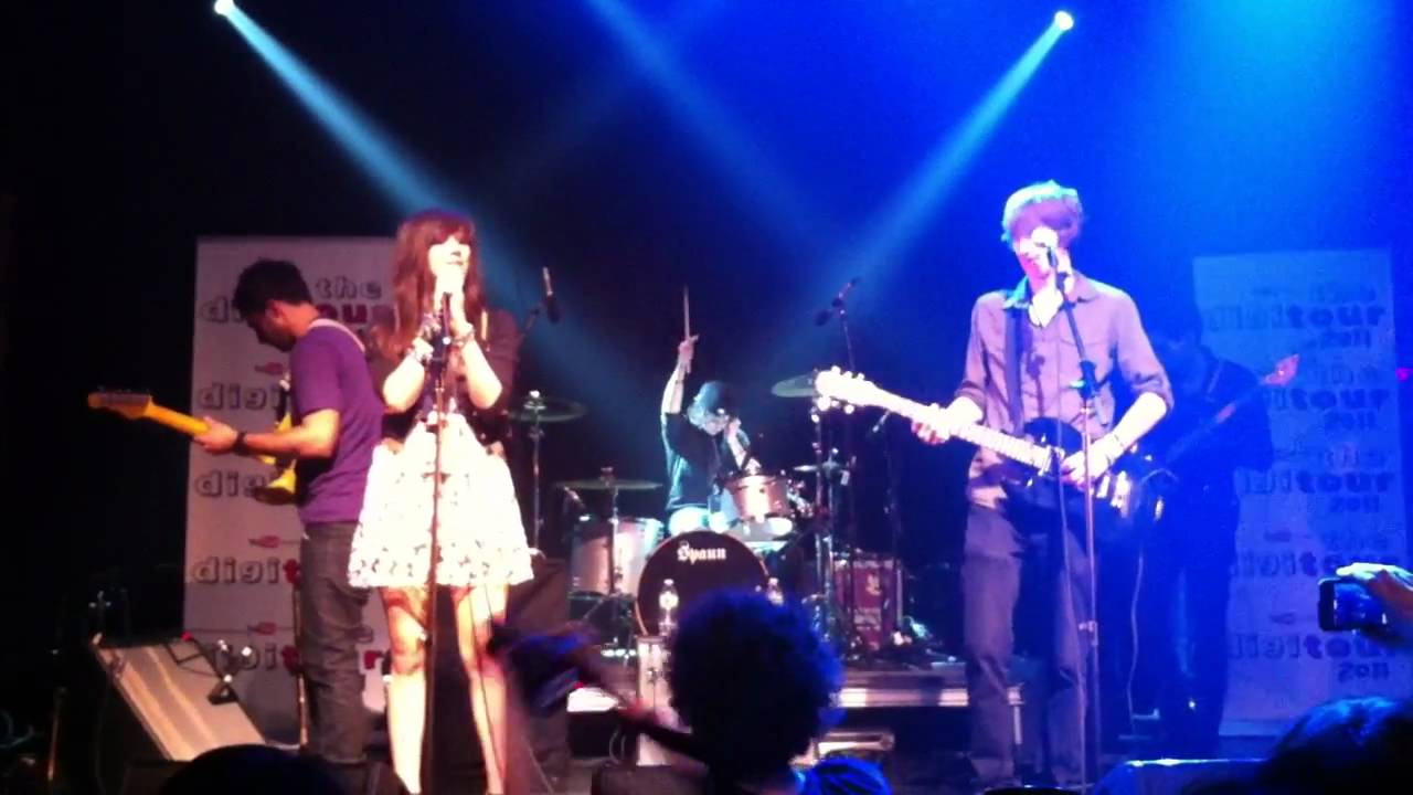 Digitour 2011 - Dave Days feat. Kimmi Smiles - Olive You