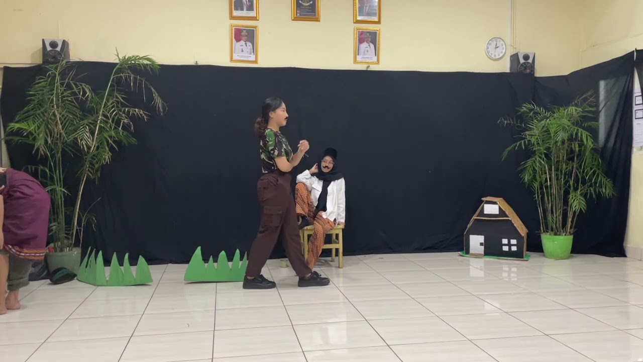 DRAMA UPRAK XII-1 