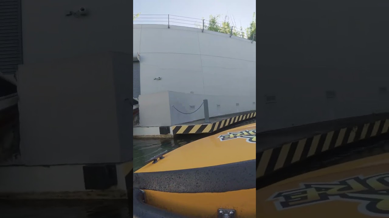 Universal Studios Orlando Jurassic Park ride 
